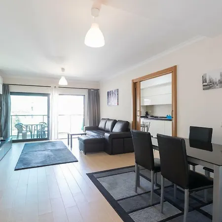 Апартаменти Rocha Prime 50m From With Garage