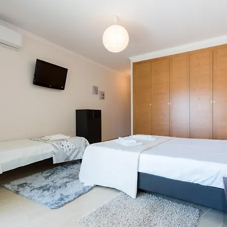 Apartment Rocha Prime 50m From With Garage *