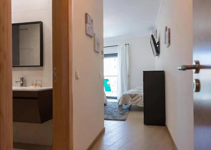 Apartament Rocha Prime 50m From With Garage