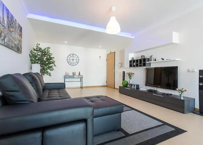 Rocha Prime 50m From With Garage *