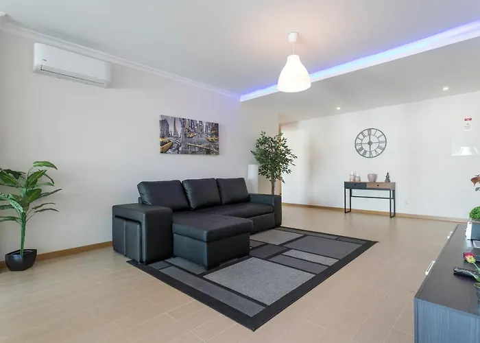 Apartment Rocha Prime 50m From With Garage Portimao