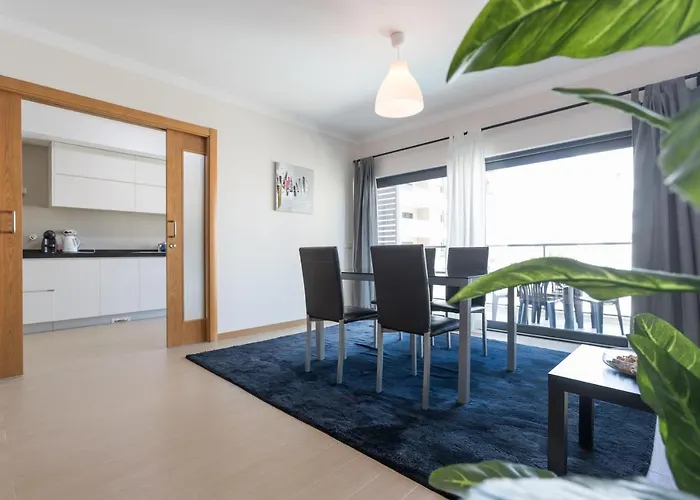 Apartament Rocha Prime 50m From With Garage *