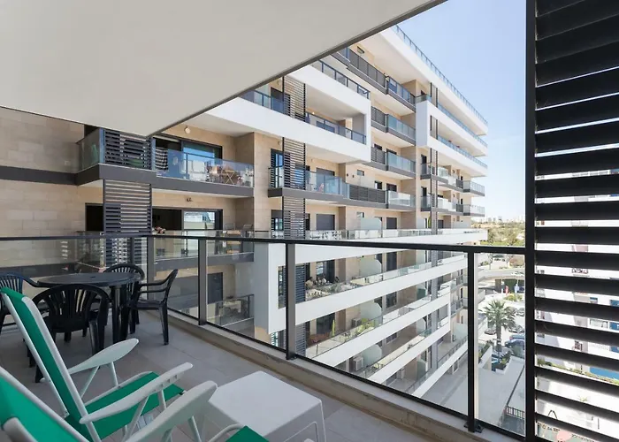 Apartament Rocha Prime 50m From With Garage *