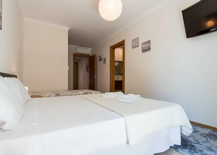 Rocha Prime 50m From With Garage Apartment